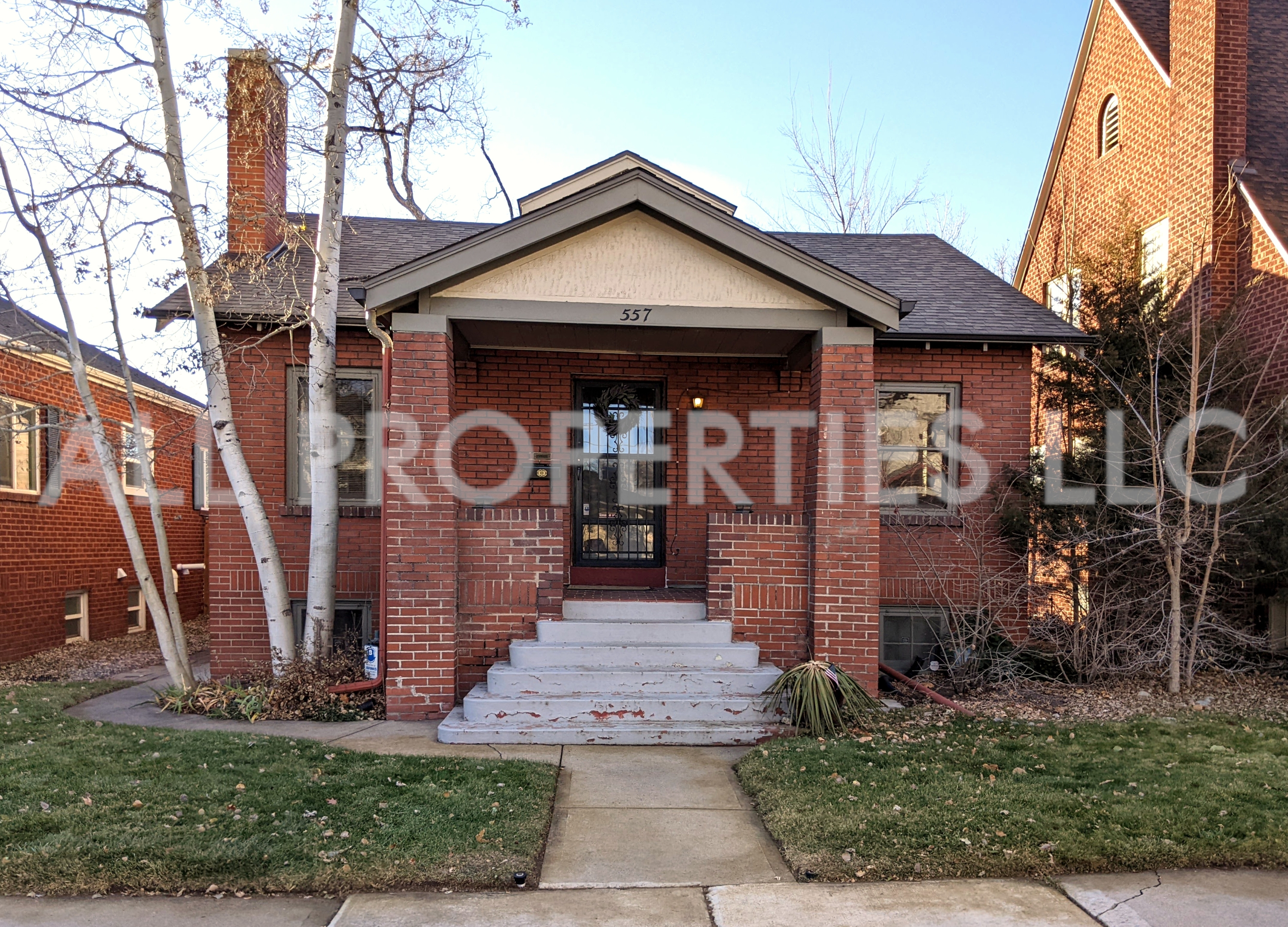 557 S Race St