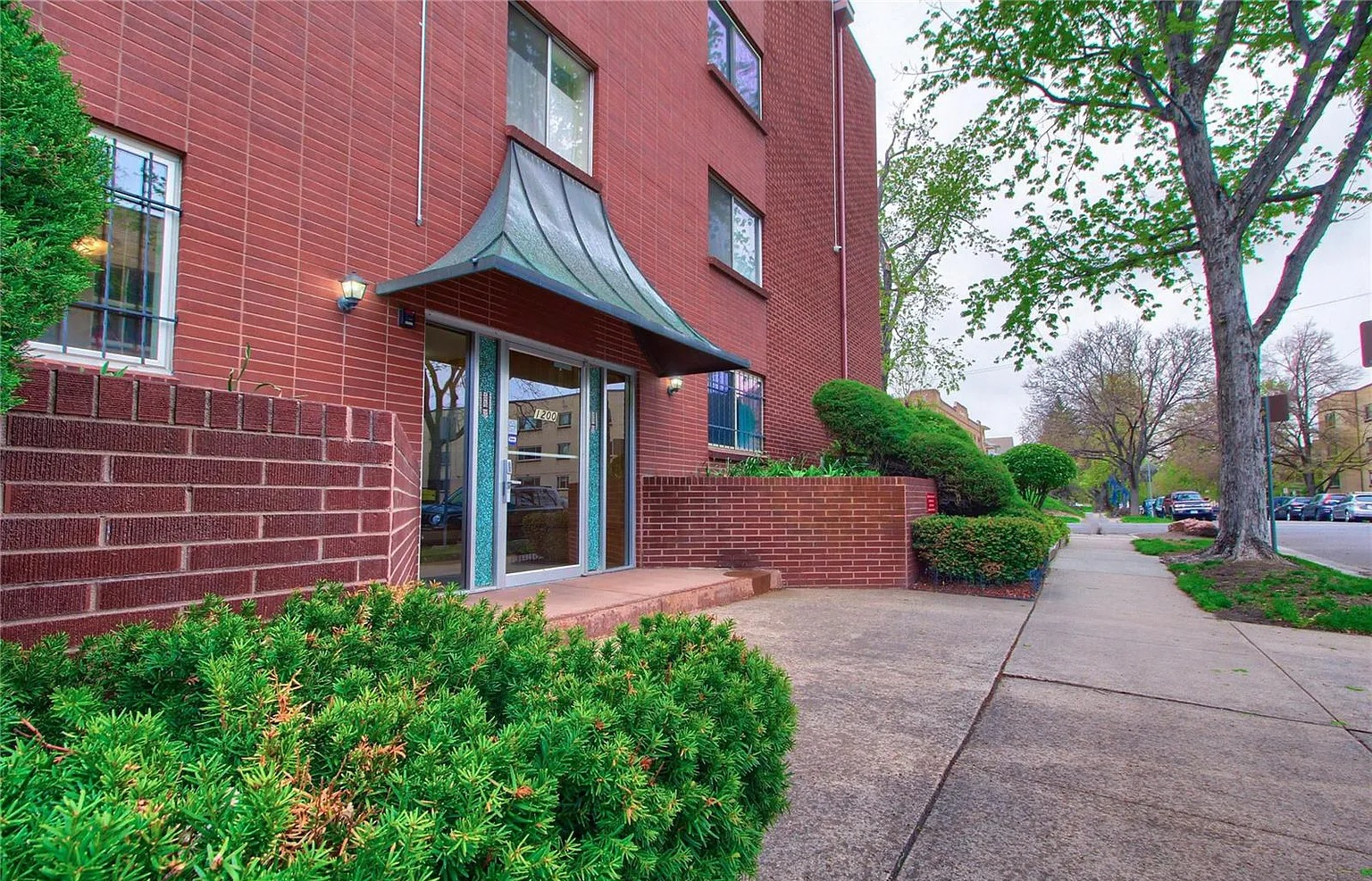 Property main image